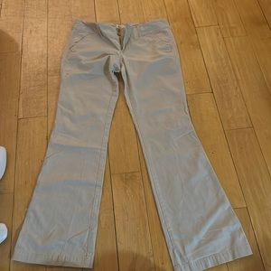 Vintage super soft khaki American eagle low rise pants w/ subtle flare on bottom